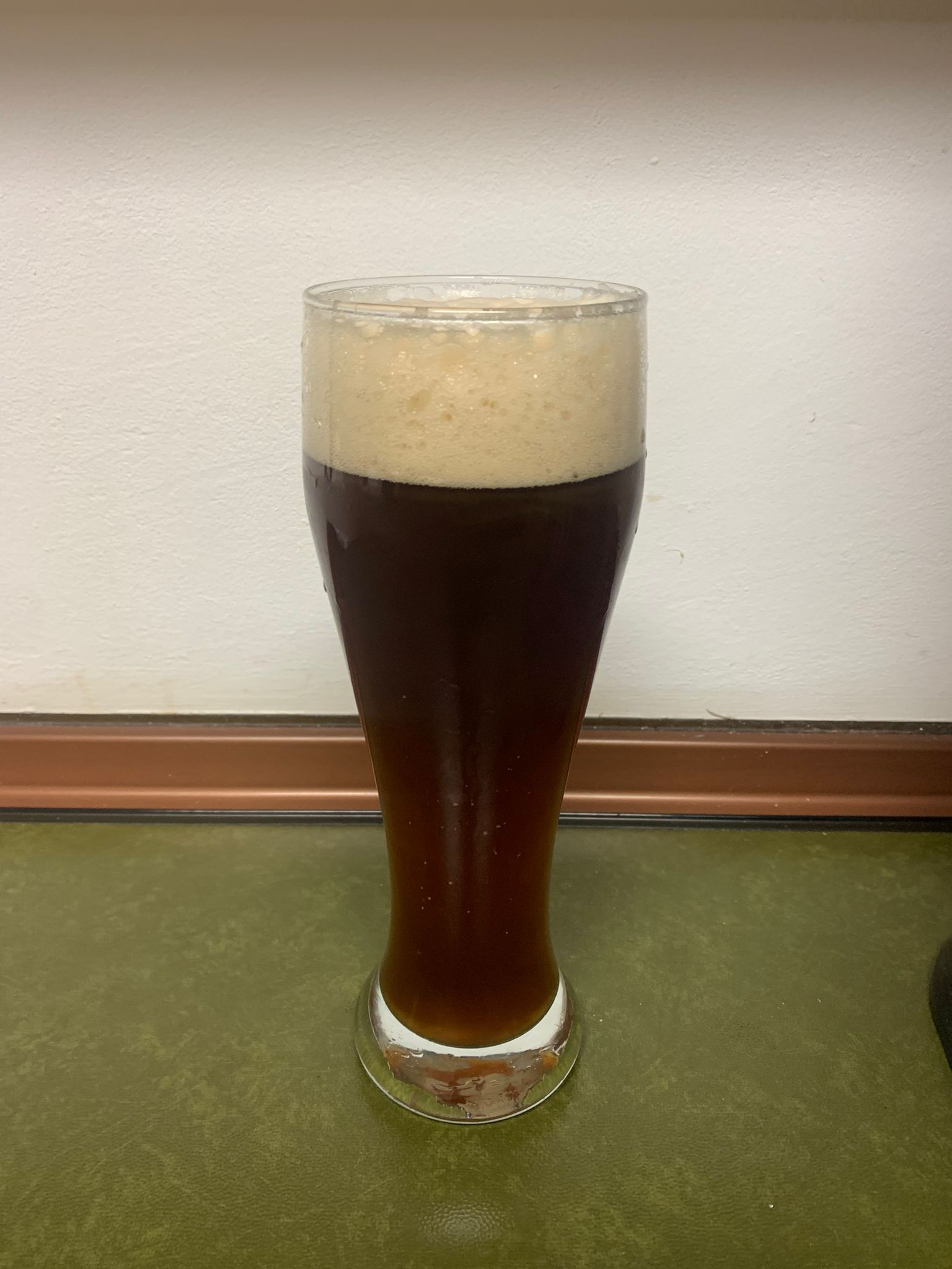 Gutmann Dunkles Alkoholfreies Hefeweizen mit Dinkel